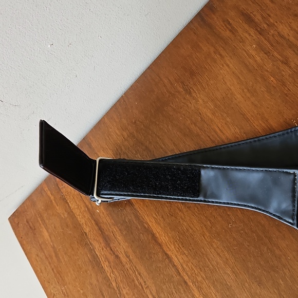 Amplify Belt, Waist, Fanny Bag - Picture 3 of 10